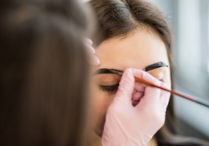 پادر بروز ابرو-آموزش مجازی در تروسا آکادمی